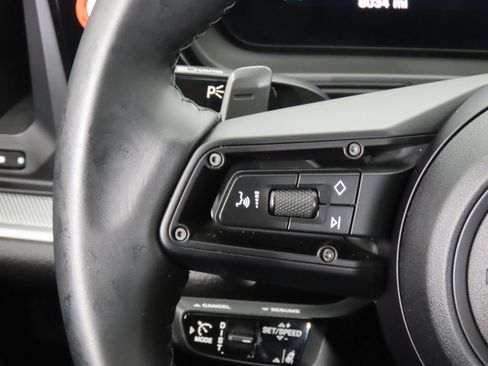 Certified 2025 Porsche Cayenne E-Hybrid Coupe AWD/4WD image 20