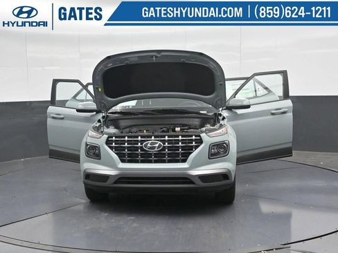 New 2025 Hyundai Venue SEL image 53