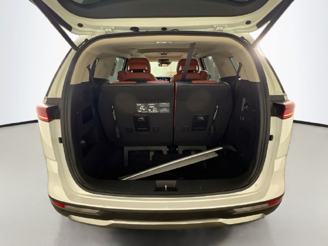 Used 2024 Kia Carnival SX Prestige FWD image 29