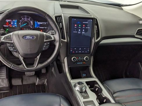 Certified 2022 Ford Edge SEL w/ Sport Appearance Package AWD/4WD image 3