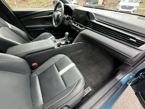 Used 2025 Toyota Camry SE FWD image 18