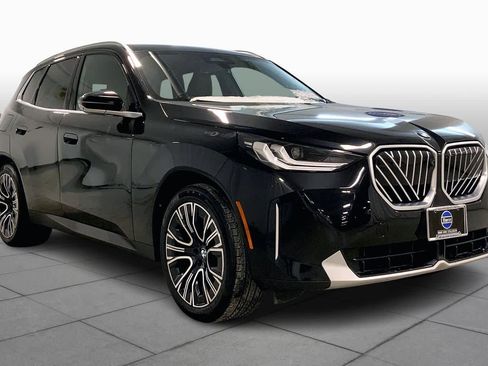 Used 2025 BMW X3 xDrive30i w/ Premium Package image 2