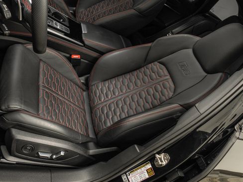 Used 2025 Audi RS 6 performance image 24