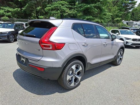 New 2026 Volvo XC40 B5 Core w/ Climate Package image 4