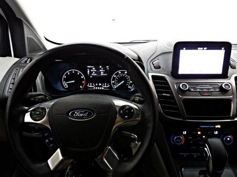 Used 2020 Ford Transit Connect XLT image 16
