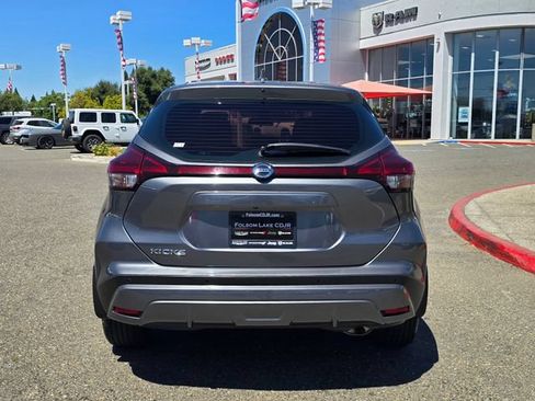 Used 2021 Nissan Kicks S FWD image 5