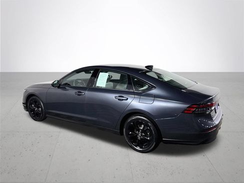 Used 2025 Honda Accord SE image 8