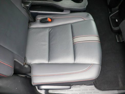 Used 2019 Toyota Highlander SE AWD/4WD image 32
