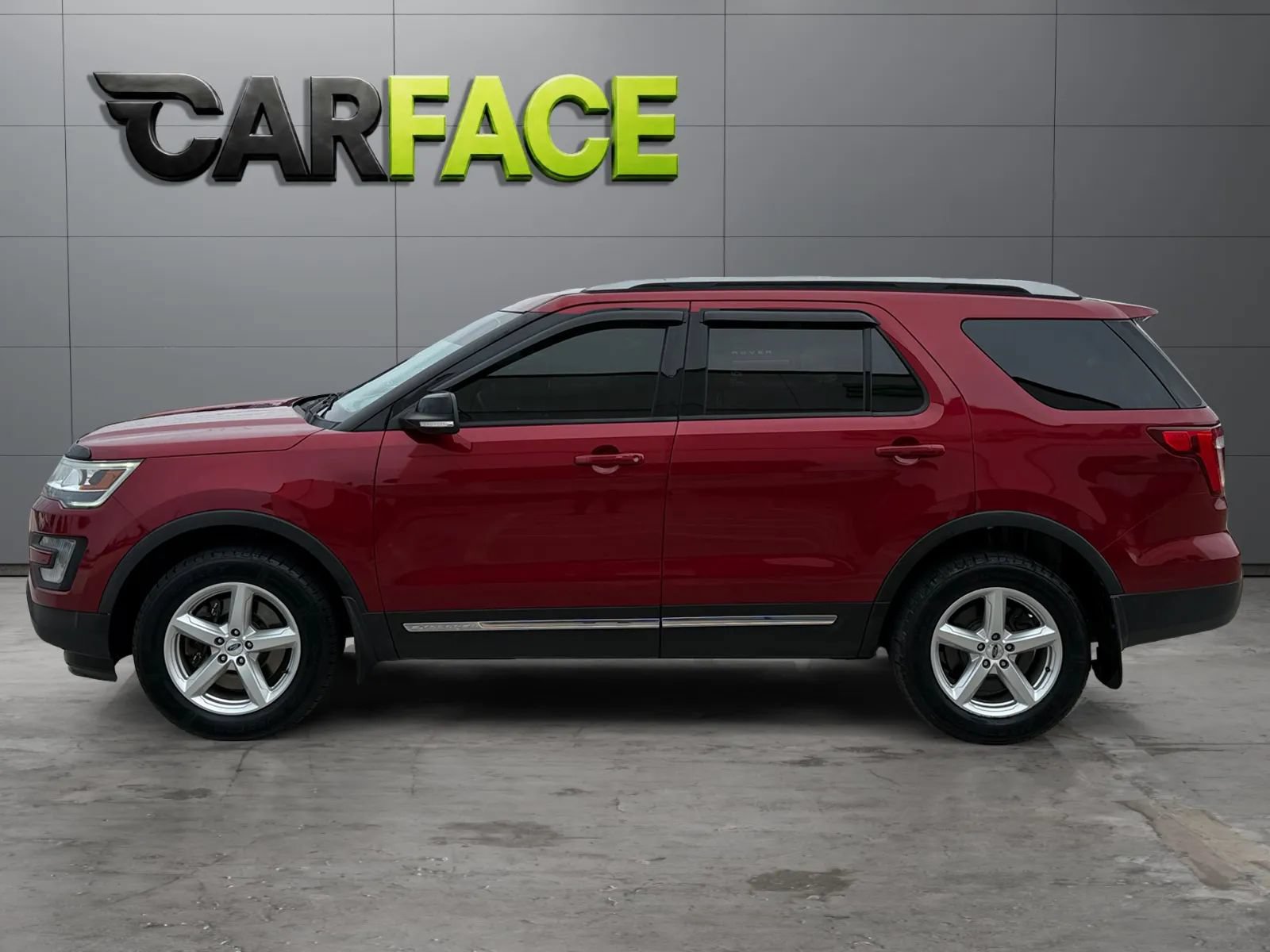 Used 2017 Ford Explorer XLT w/ Equipment Group 202A AWD/4WD image 7