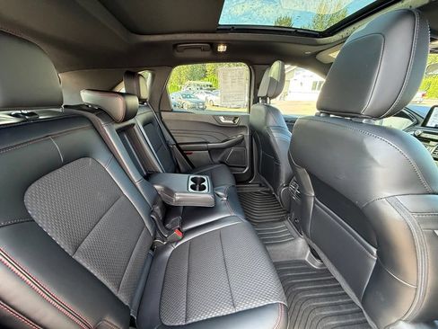 Used 2025 Ford Escape ST-Line Select AWD/4WD image 15