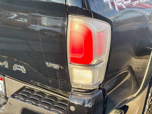 Used 2023 Toyota Tacoma TRD Off-Road image 8