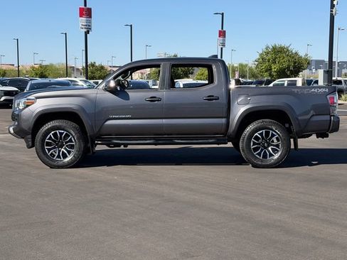 Used 2020 Toyota Tacoma TRD Sport w/ Technology Package AWD/4WD image 2