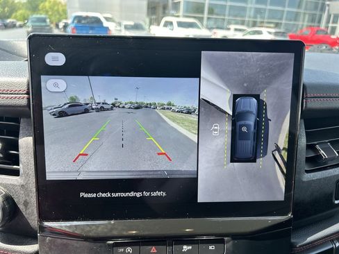 Used 2024 Ford Expedition Limited AWD/4WD image 23