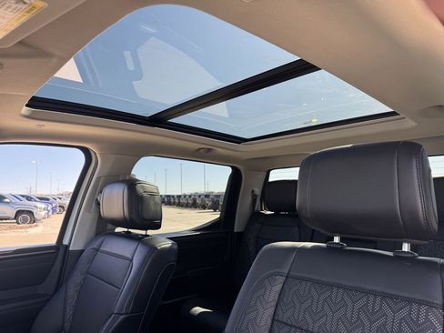 Used 2024 Toyota Tundra Limited image 27