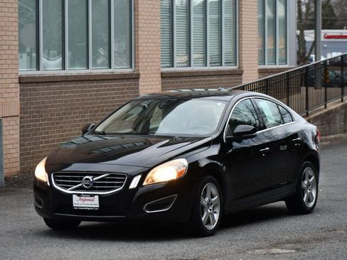 Used 2013 Volvo S60 T5 image 3