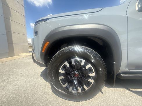 Used 2024 Nissan Frontier PRO-4X w/ Technology Package image 10