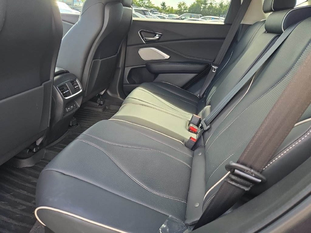 Used 2019 Acura RDX w/ Advance Package AWD/4WD image 3