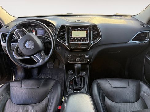 Used 2020 Jeep Cherokee Limited image 10