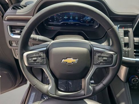 Used 2024 Chevrolet Suburban LT AWD/4WD image 23