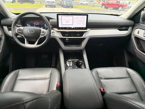 Used 2025 Ford Explorer Active w/ Active Comfort Package AWD/4WD image 15