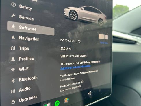 Used 2024 Tesla Model 3 Standard Range RWD image 15