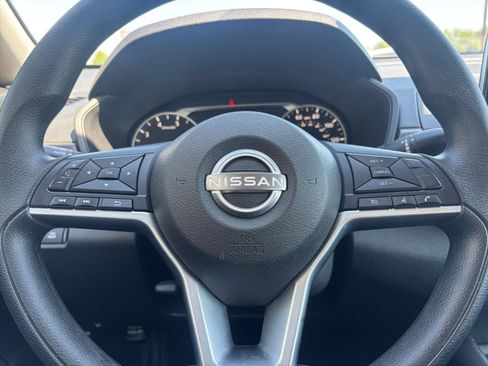 Used 2025 Nissan Altima 2.5 SV FWD image 28