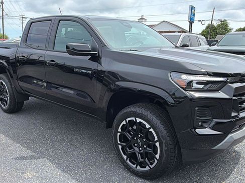 New 2026 Chevrolet Colorado Z71 w/ Technology Package AWD/4WD image 3