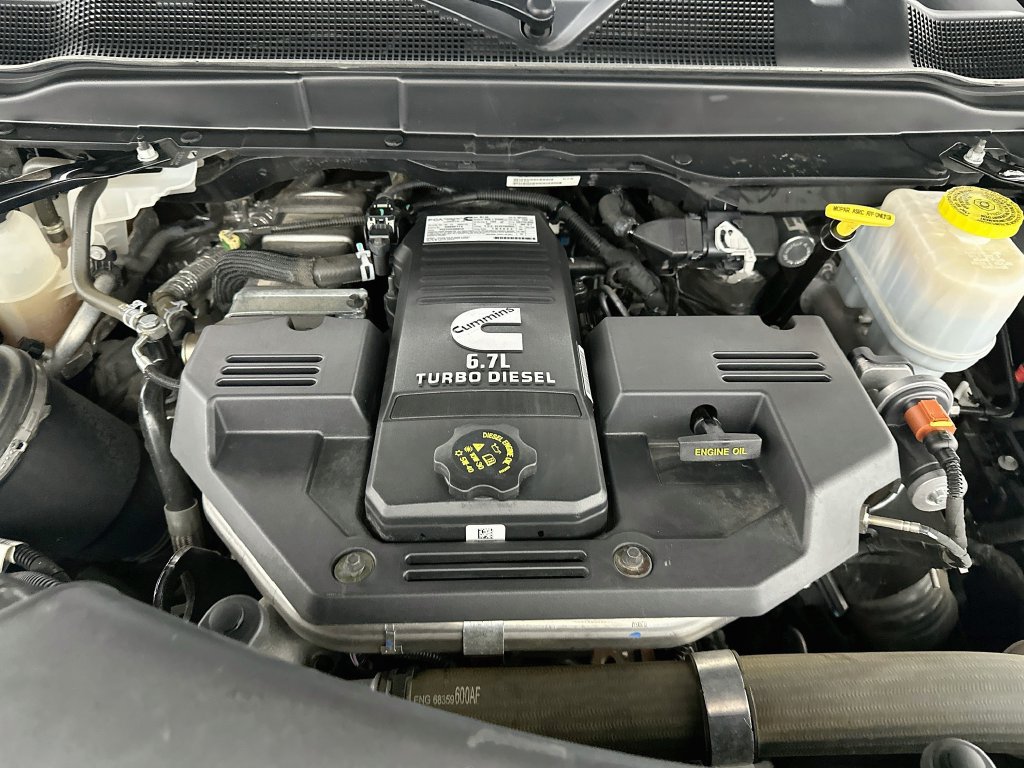 Used 2023 RAM 5500 Laramie AWD/4WD image 31