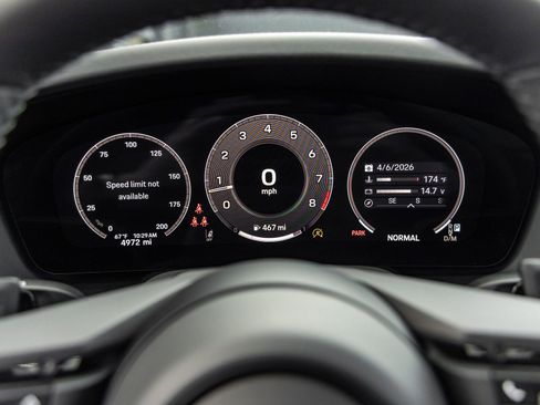 Used 2025 Porsche 911 Carrera w/ Premium Package image 30