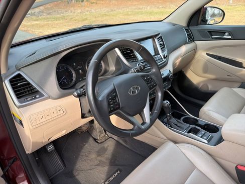 Used 2017 Hyundai Tucson Limited w/ Limited Ultimate Package 03 image 9
