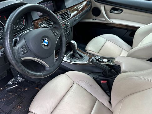 Used 2011 BMW 335i Convertible RWD image 4