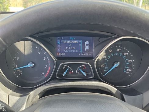 Used 2014 Ford Focus SE w/ Equipment Group 201A image 30