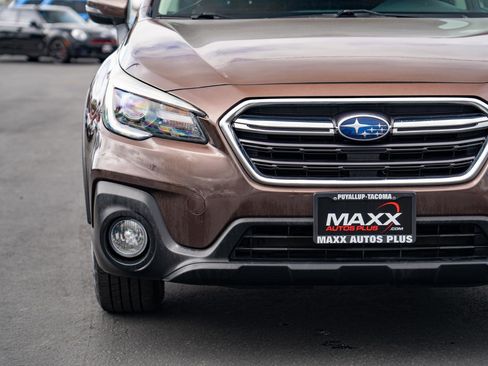 Used 2019 Subaru Outback 3.6R Touring w/ Popular Package #3A AWD/4WD image 5