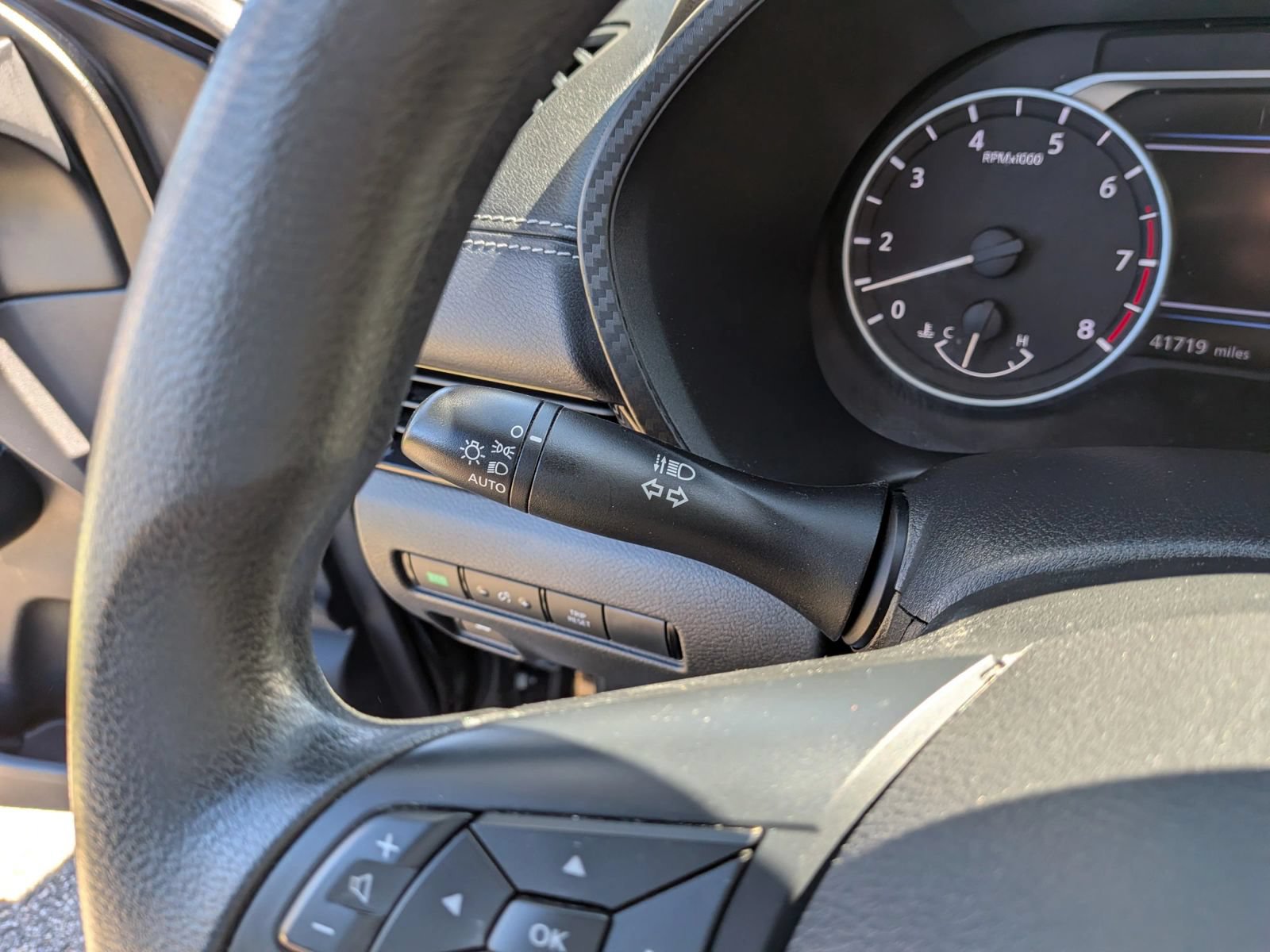 Used 2025 Nissan Sentra SV FWD image 41