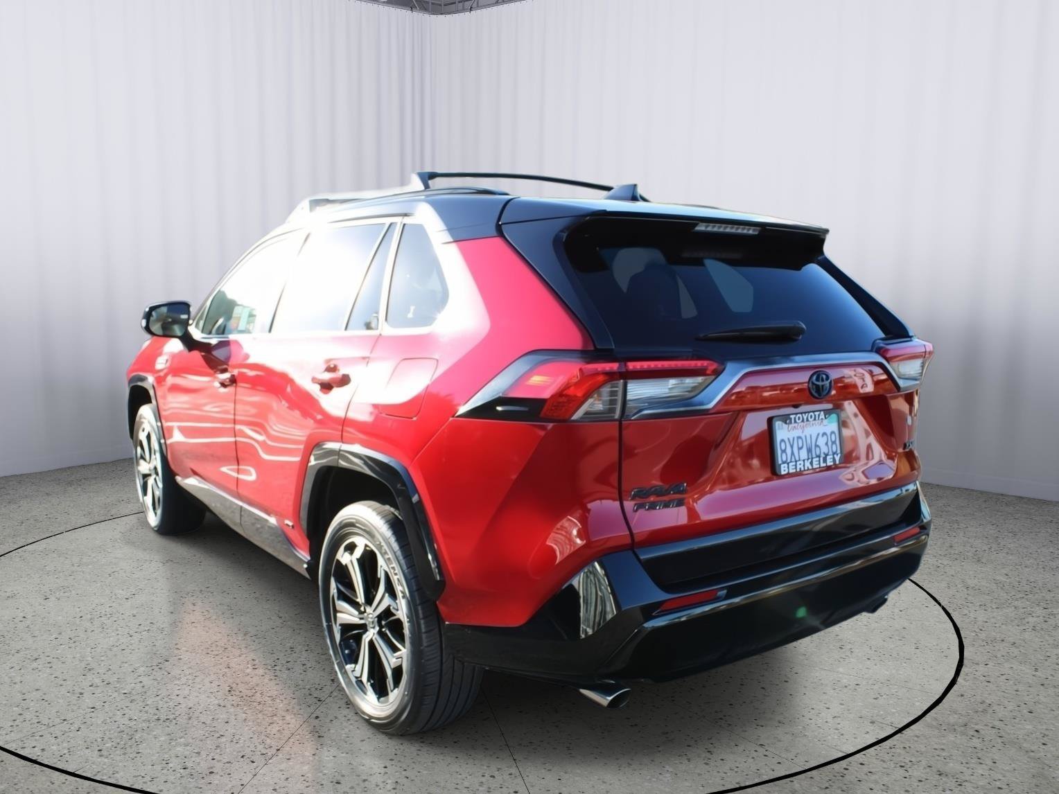 Certified 2021 Toyota RAV4 XSE w/ Weather Package AWD/4WD image 6