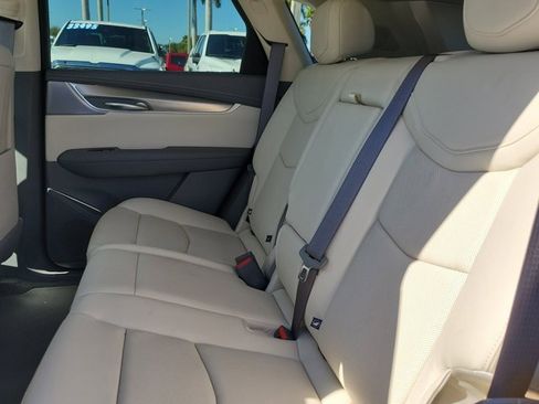 Used 2025 Cadillac XT5 Premium Luxury w/ Technology Package image 16