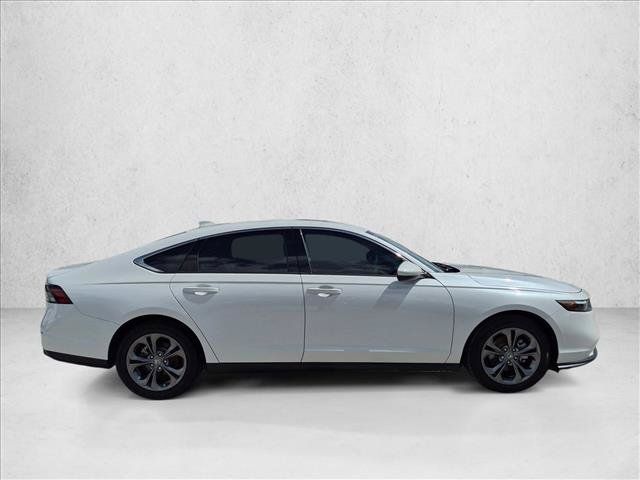 Used 2023 Honda Accord EX image 4