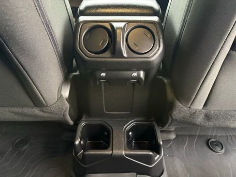 Used 2022 Jeep Wrangler Unlimited Sport image 28