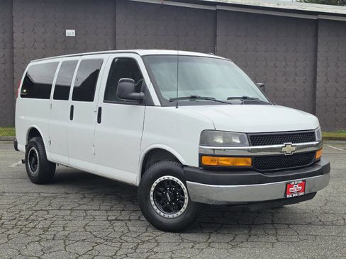 Used 2013 Chevrolet Express 2500 LT w/ LT Preferred Equipment Group image 3