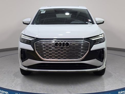 Used 2023 Audi Q4 e-tron Premium Plus w/ Premium Plus AWD/4WD image 3