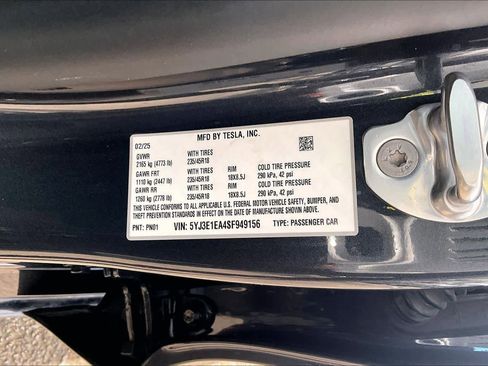 Used 2025 Tesla Model 3 Long Range image 31