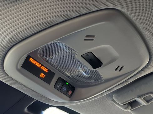 Used 2025 Chevrolet Trax LT w/ Driver Confidence Package image 19