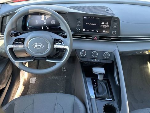 New 2026 Hyundai Elantra SE image 22