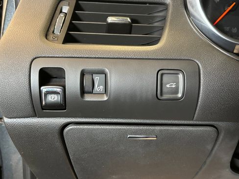 Used 2018 Chevrolet Impala LT image 17