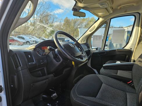 Used 2019 RAM ProMaster 2500 image 12