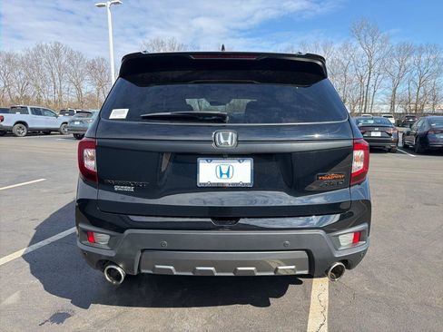 Certified 2022 Honda Passport TrailSport image 4