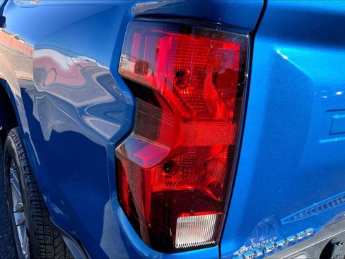 Used 2023 Chevrolet Colorado LT w/ LT Convenience Package image 24