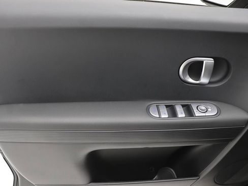 Used 2024 Hyundai Ioniq 5 SE AWD/4WD image 14