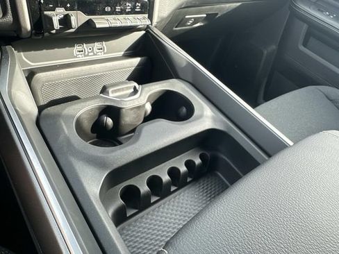New 2026 RAM 2500 Big Horn AWD/4WD image 32