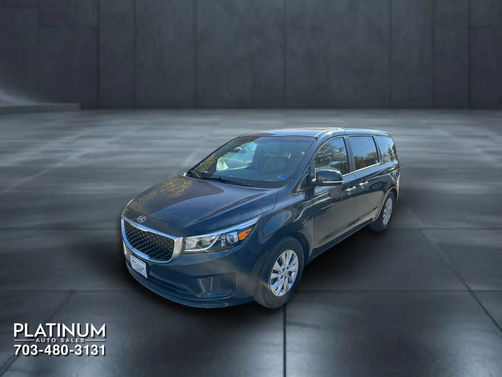 Used 2017 Kia Sedona LX w/ LX Essentials Premium Package FWD image 6